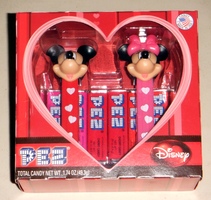 boxset-Mickey&Minnie_hearts.jpg